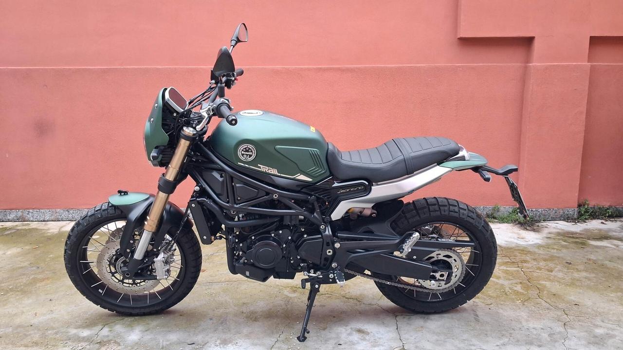 Benelli Leoncino 800 trail
