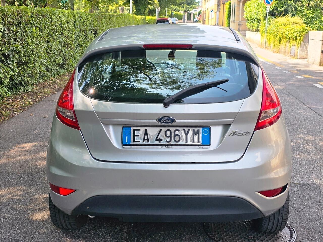 Ford Fiesta 1.2 82CV 3 porte Titanium - 2010