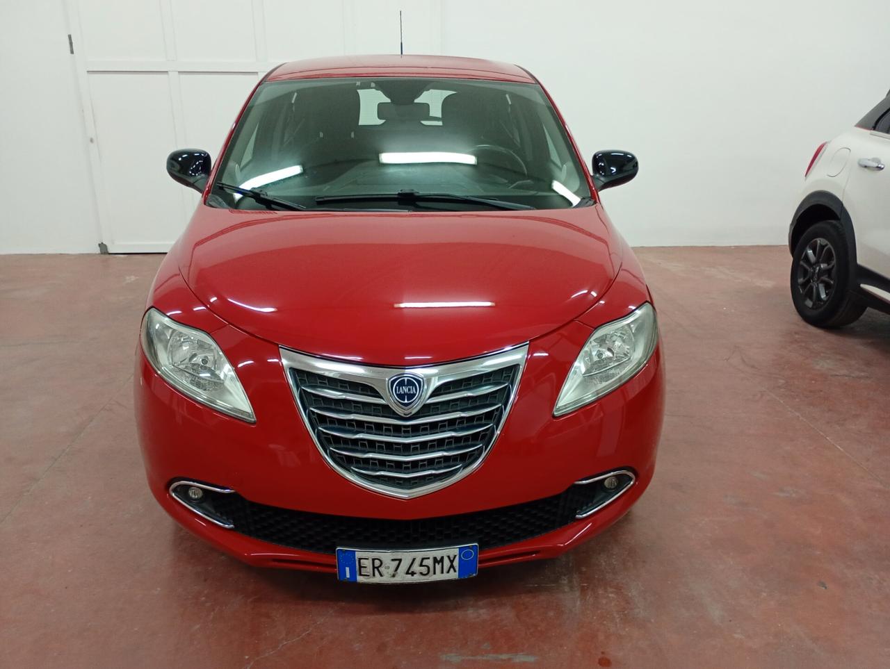 Lancia Ypsilon 0.9 TwinAir 85 CV 5 porte Metano Ecochic Gold