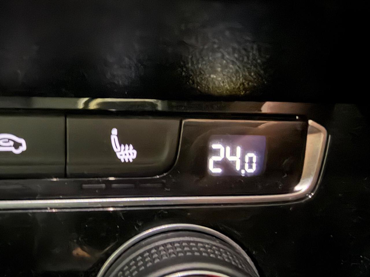 VOLKSWAGEN PASSAT VARIANT 2.0 TDI DSG EXECUTIVE