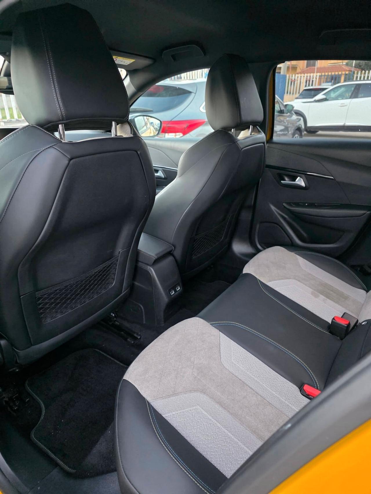 Peugeot 208 1.5 BlueHDi 102CV GT Pack con 64.000 Chilometri