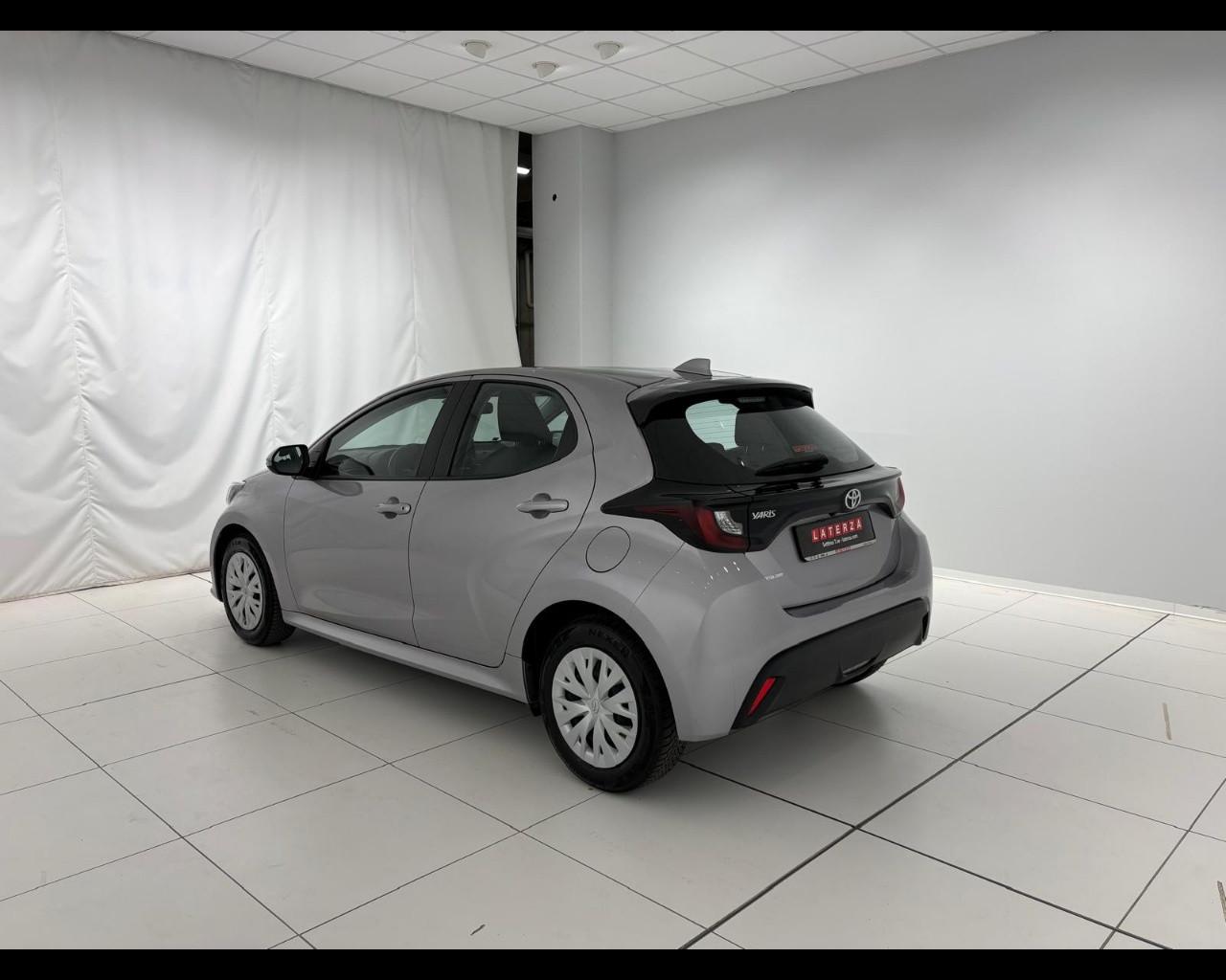 TOYOTA Yaris 1.0 Active