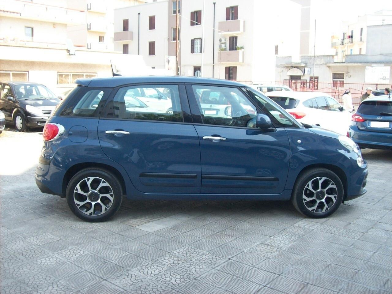 Fiat 500L 1.3 Multijet 95CV Business Navy