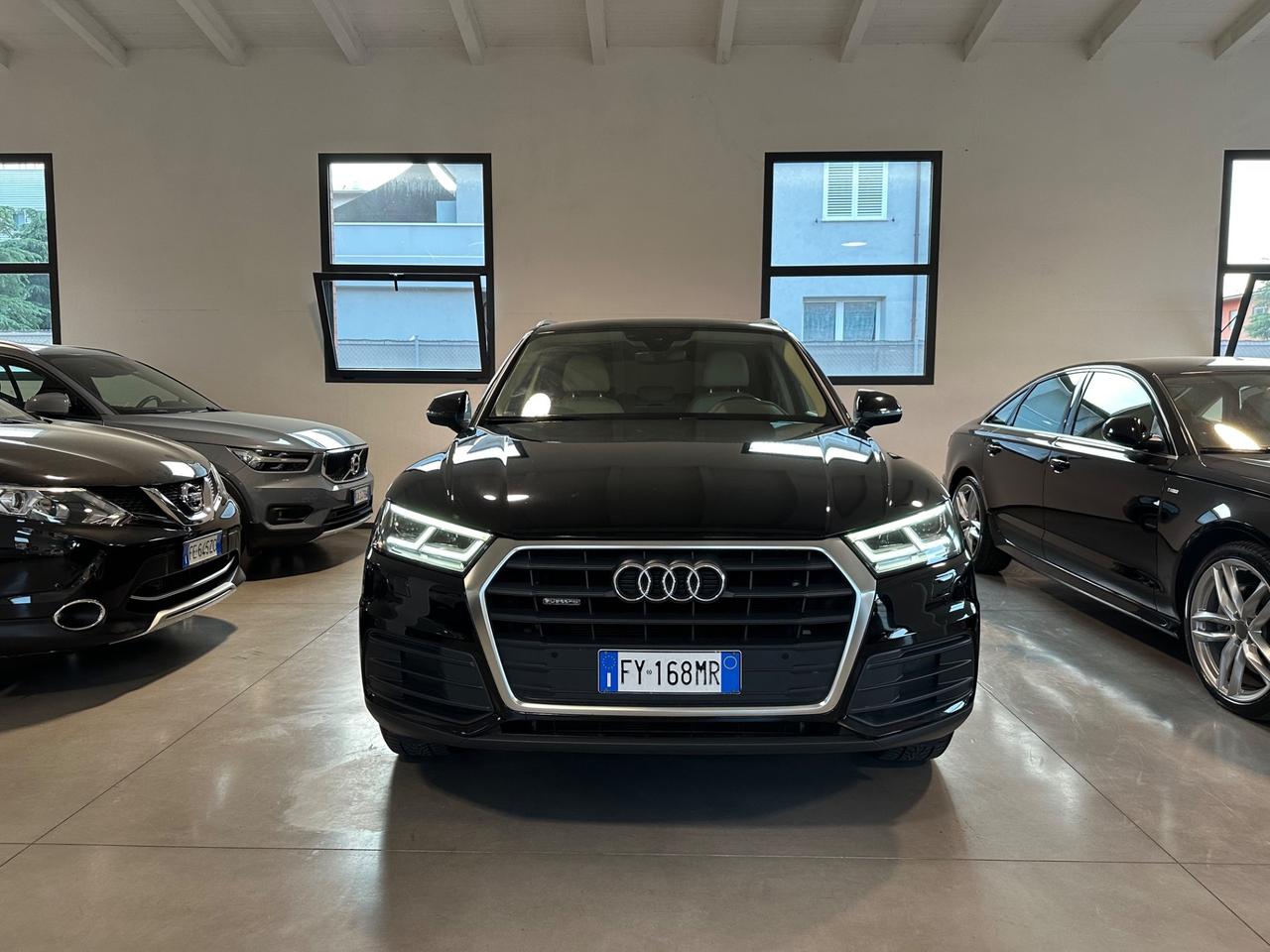 Audi Q5 40 TDI quattro S tronic Business Sport