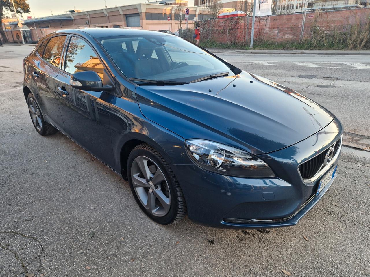 Volvo V40 D2 Business