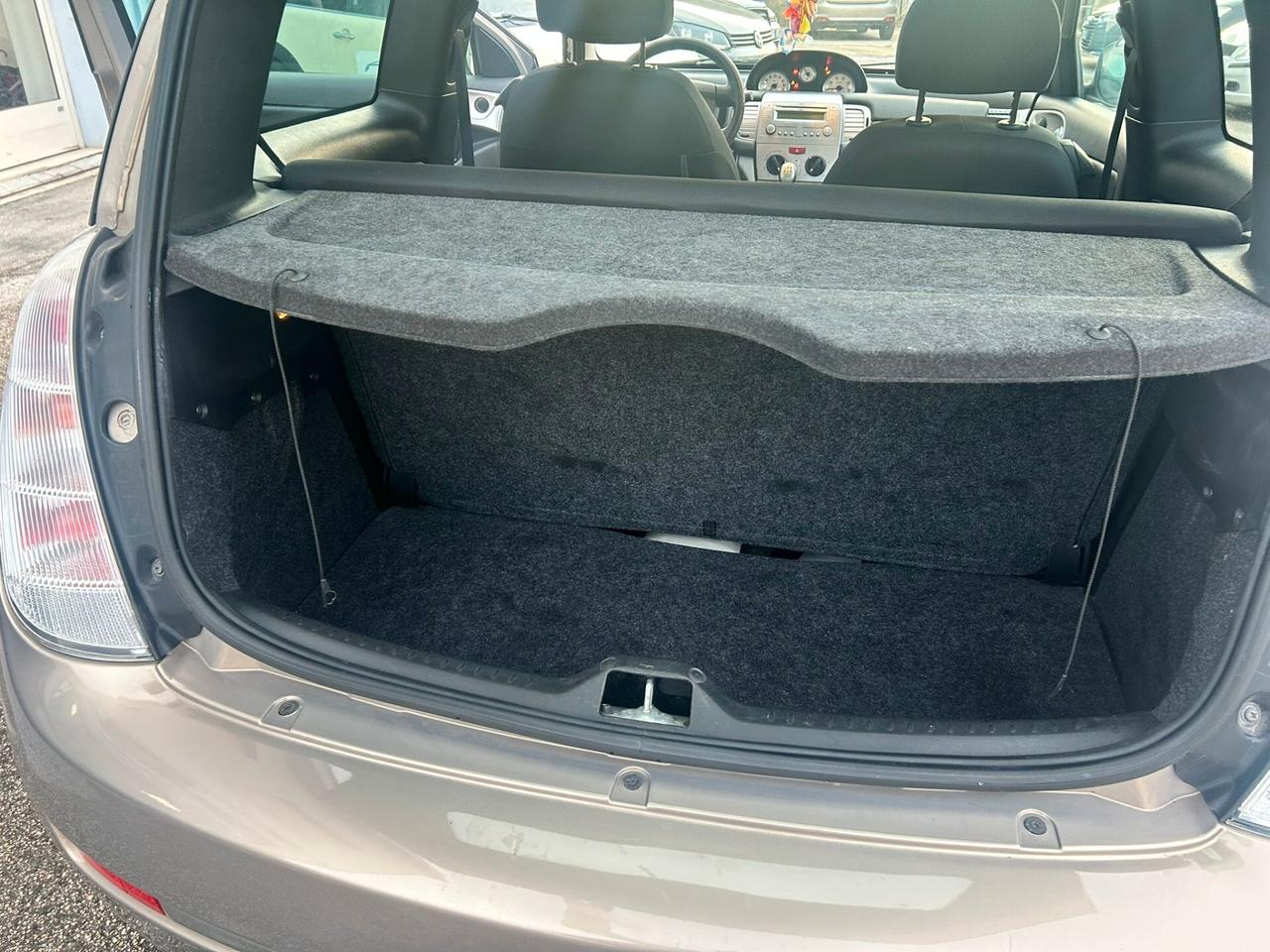 Lancia Ypsilon 1.2B X NEOPATENTATI 2011