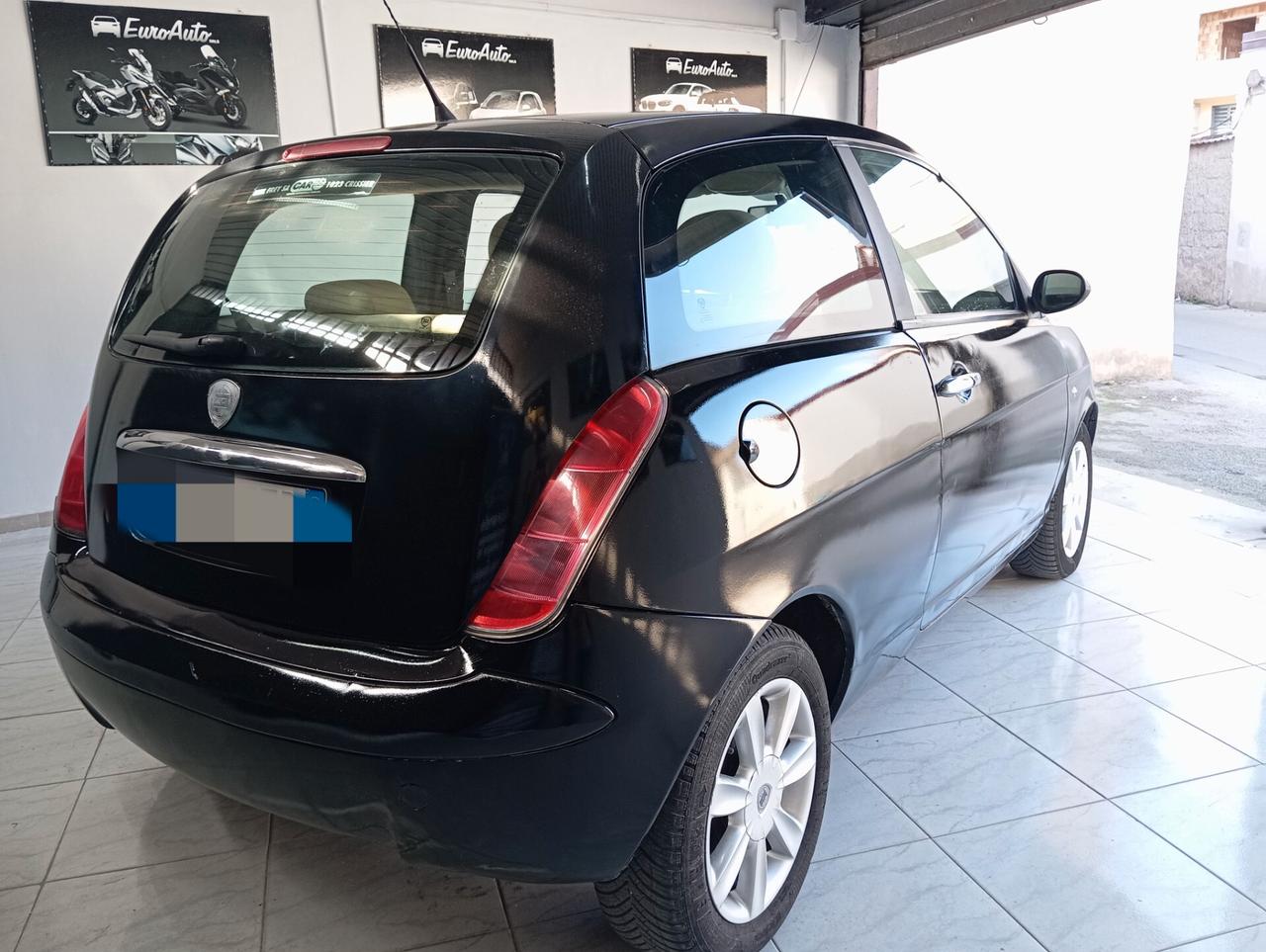 Lancia Ypsilon 1.4 benzina CON GARANZIA