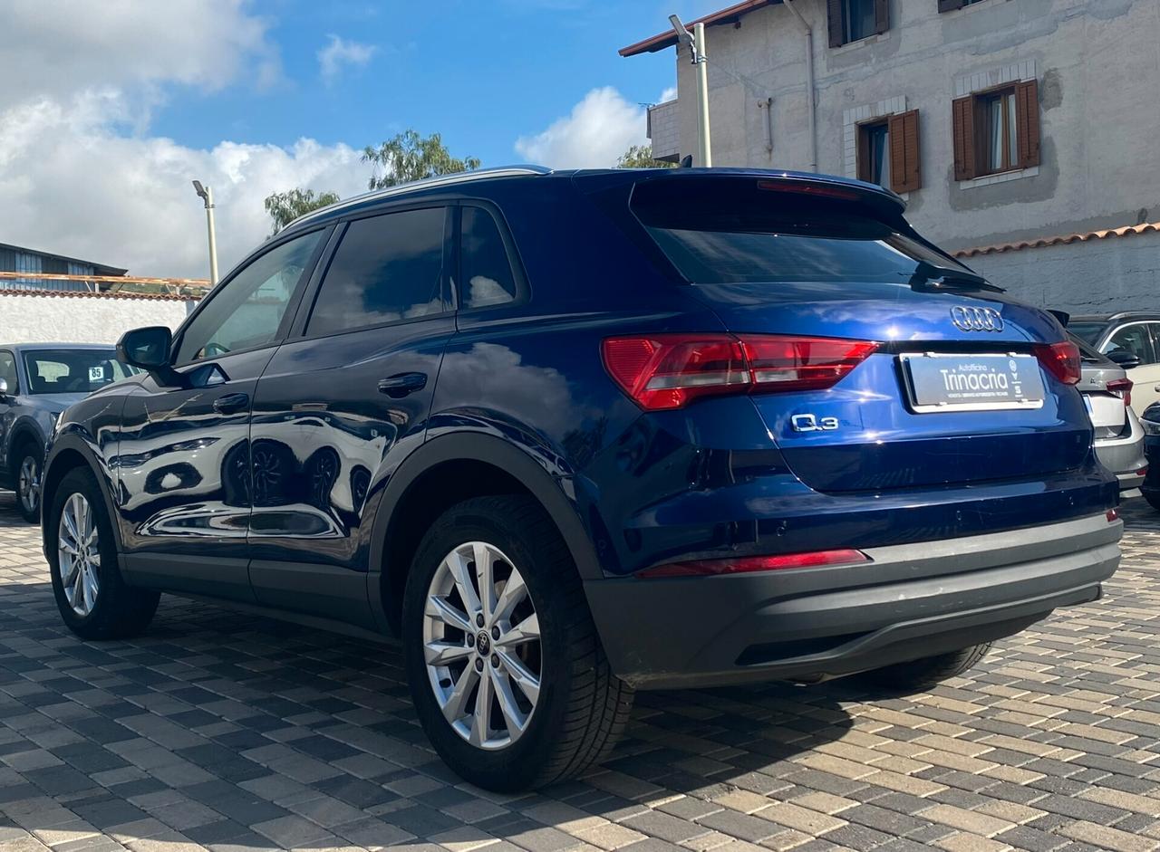 Audi Q3 Business 2.0 TDI 150CV S tronic 35