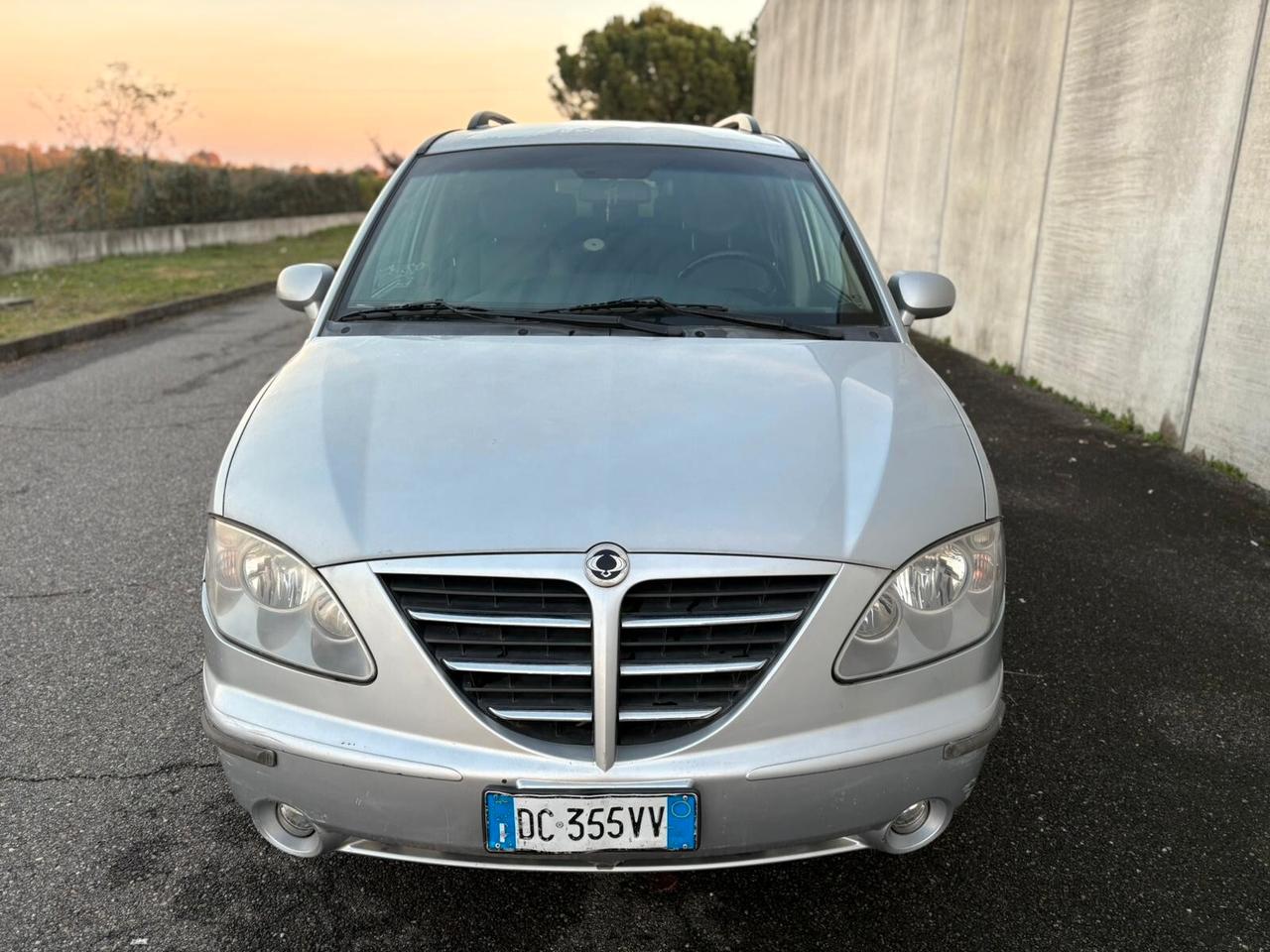 Ssangyong Rodius 2.7 XDi 4WD AUTOMATICA 7 POSTI