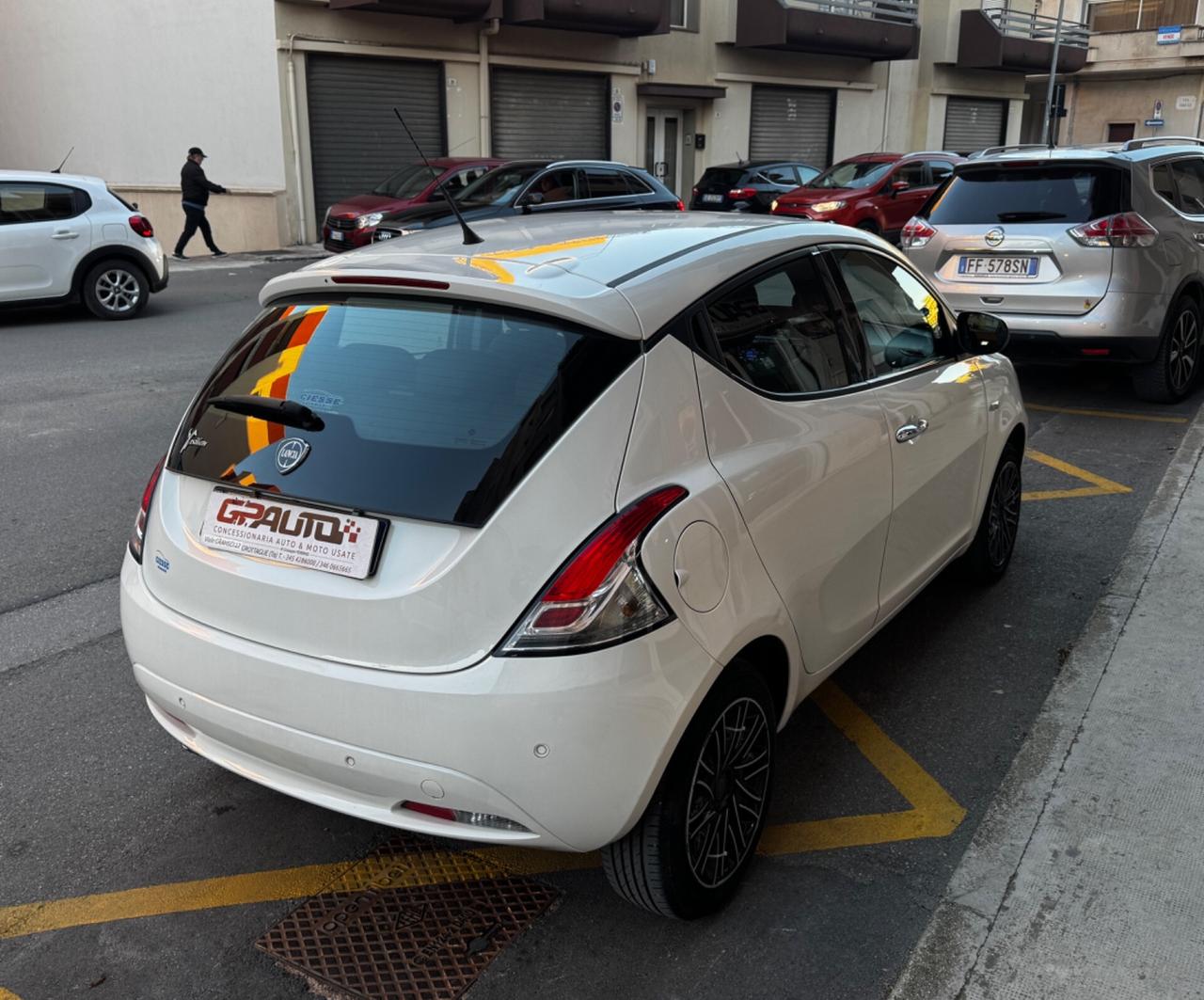 Lancia Ypsilon 1.2 69 CV Gold NEOPATENTATI