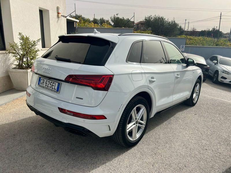 AUDI Q5 40 2.0 tdi mhev 12V s-tronic