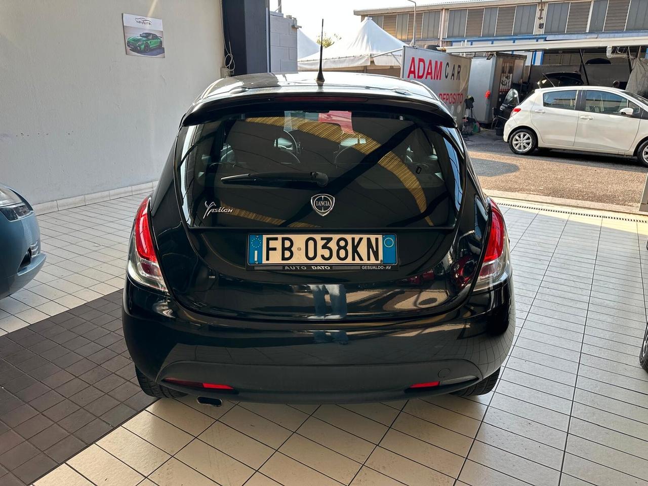 Lancia Ypsilon 1.2 69 CV 5 porte S&S Platinum