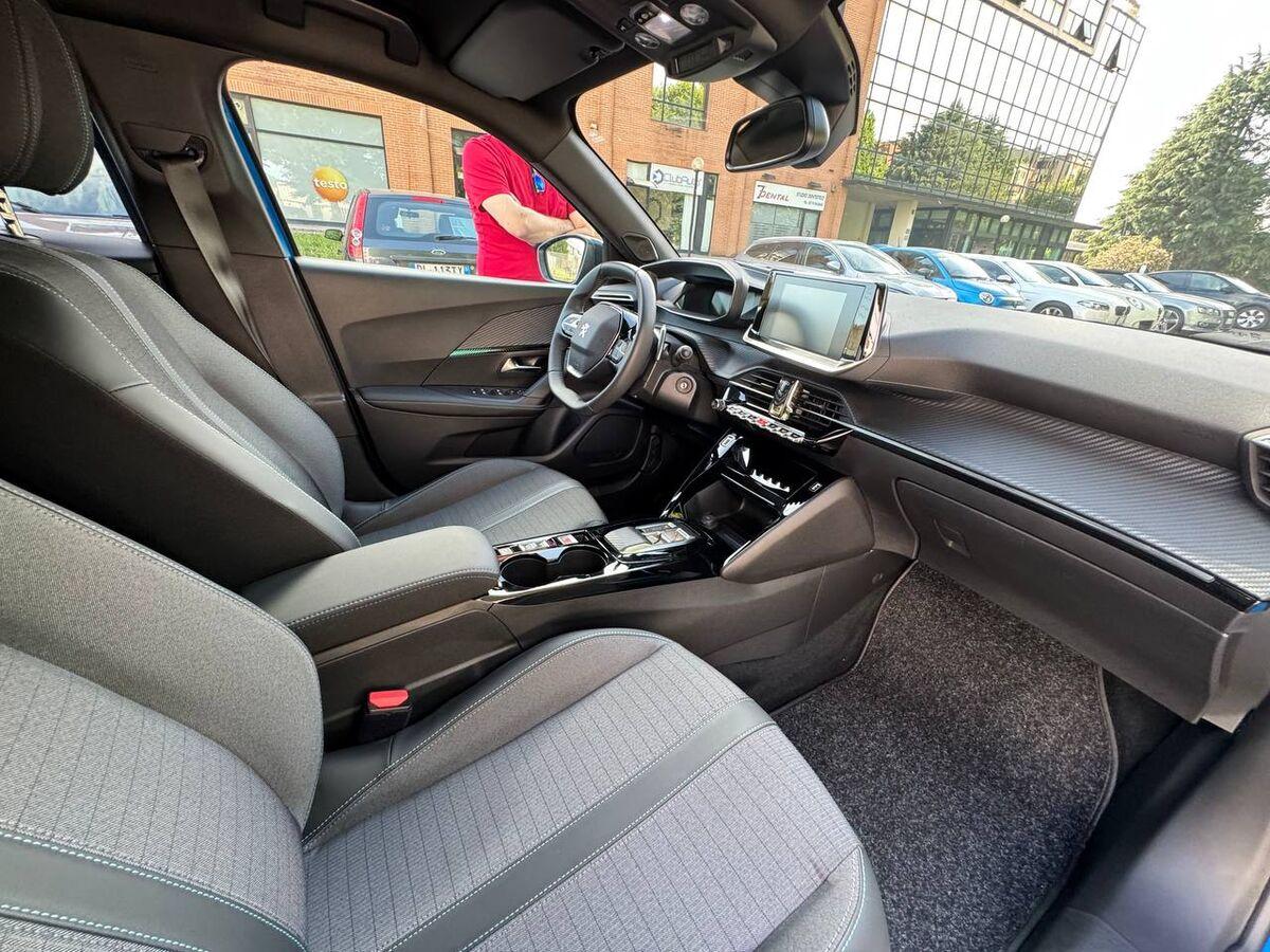 Peugeot 2008 1.5 bluehdi Allure s&s 130cv eat8