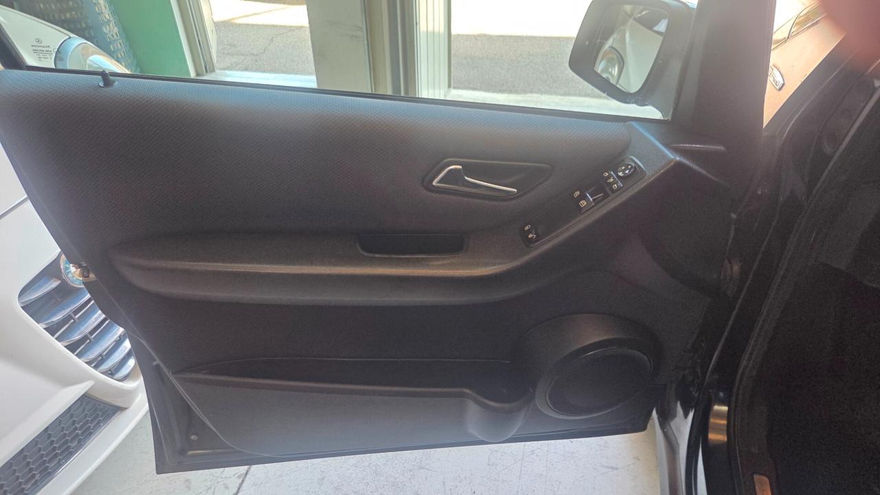 Mercedes-benz A 160 BlueEFFICIENCY Elegance UNICO PROPRIETARIO