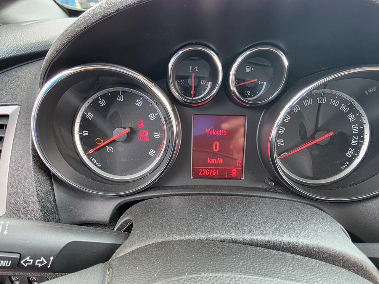 Opel Astra 1.4 100CV 5 porte GPL con 236.000km Neopatentati ok