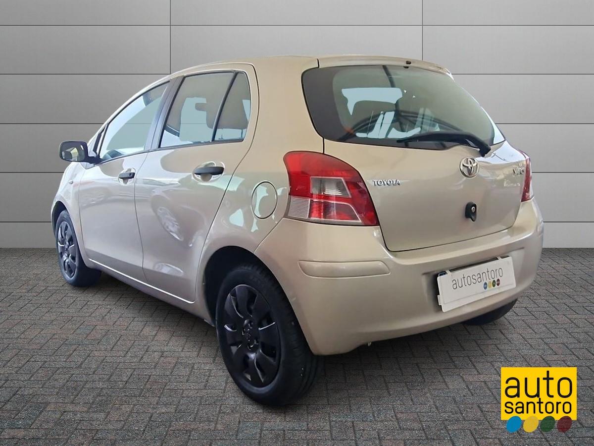 TOYOTA YARIS 1.0 NOW