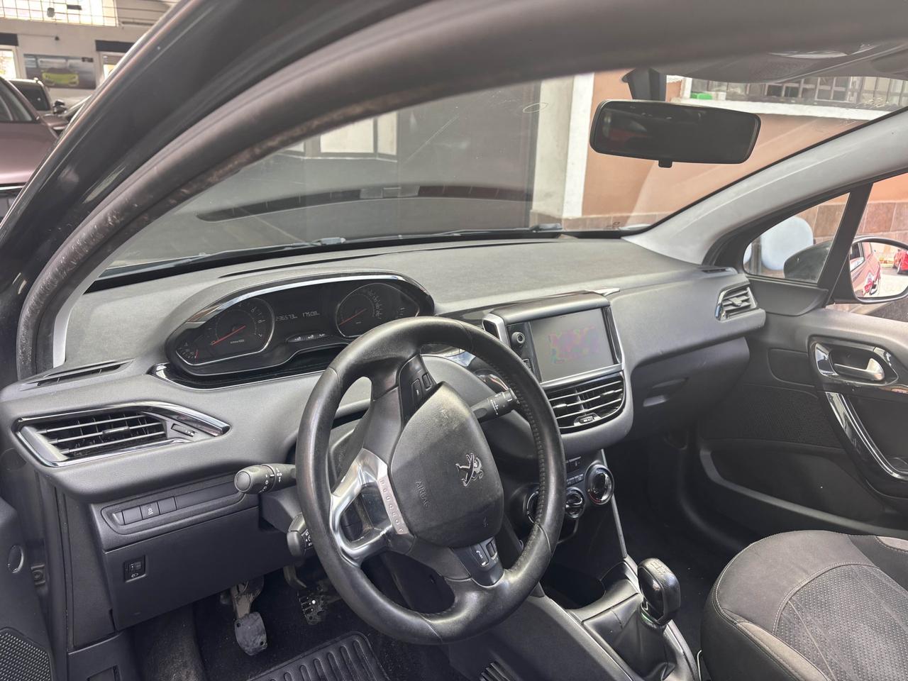 Peugeot 208 1.2 VTi Allure 3 porte
