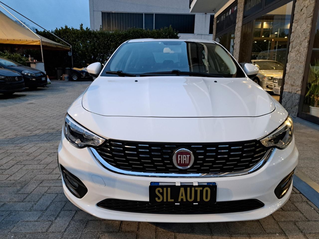 Fiat Tipo 1.6 Mjt 4 porte Lounge/120 CV