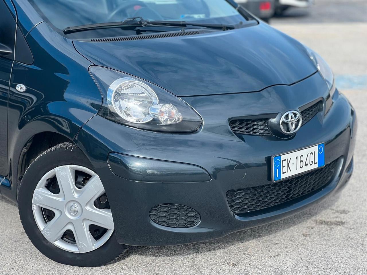 Toyota Aygo 1.0 12V VVT-i 5 porte Now Connect