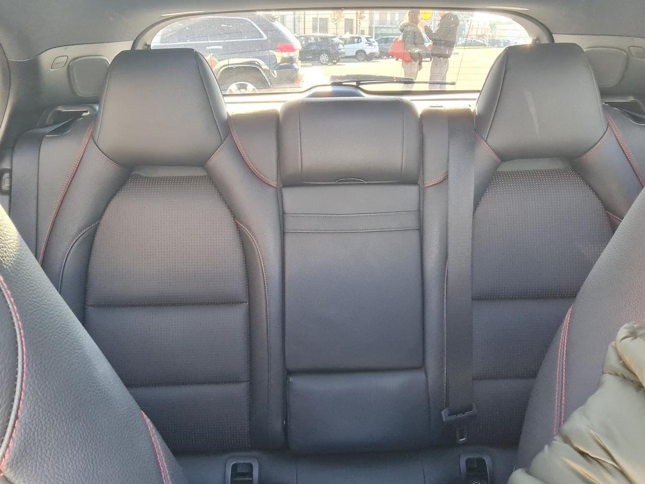 Mercedes-Benz GLA 250 Premium #8103