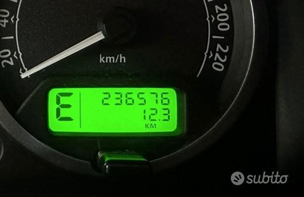 Land Rover Discovery 3 2.7 TDV6 S