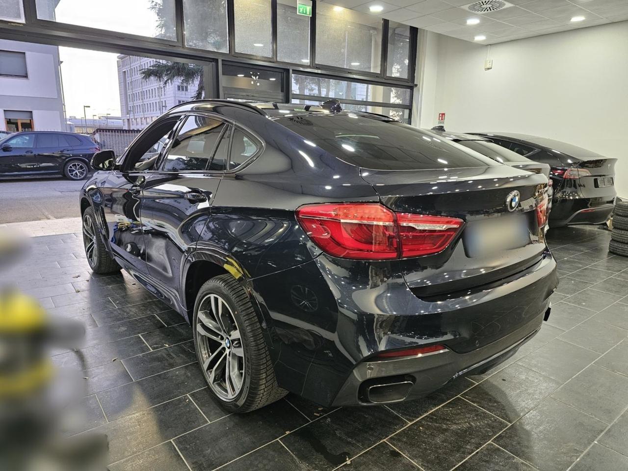 BMW X6 M50d Tetto Cam 360 Clima4zone HeadUp Dispaly C.20"