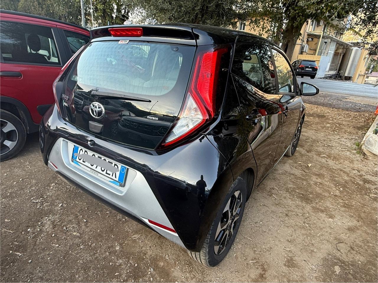 Toyota Aygo Connect 1.0 VVT-i 72 CV 5 porte x-fun