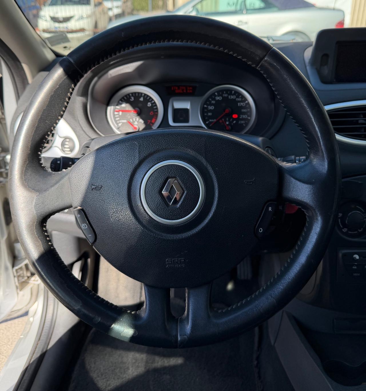 Renault Clio 1.2 16V 5 porte- Neopatentati-Garanzia 12