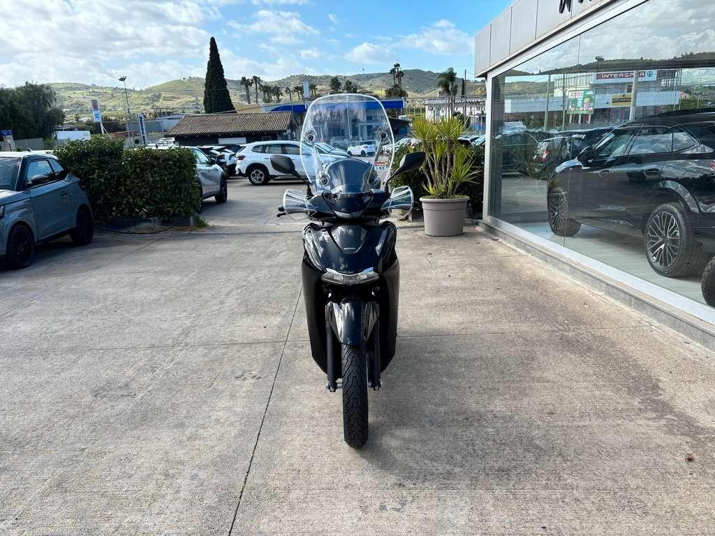 Honda SH 350 Nuovo pronto consegna Tuo a solo 65 Euro al mese