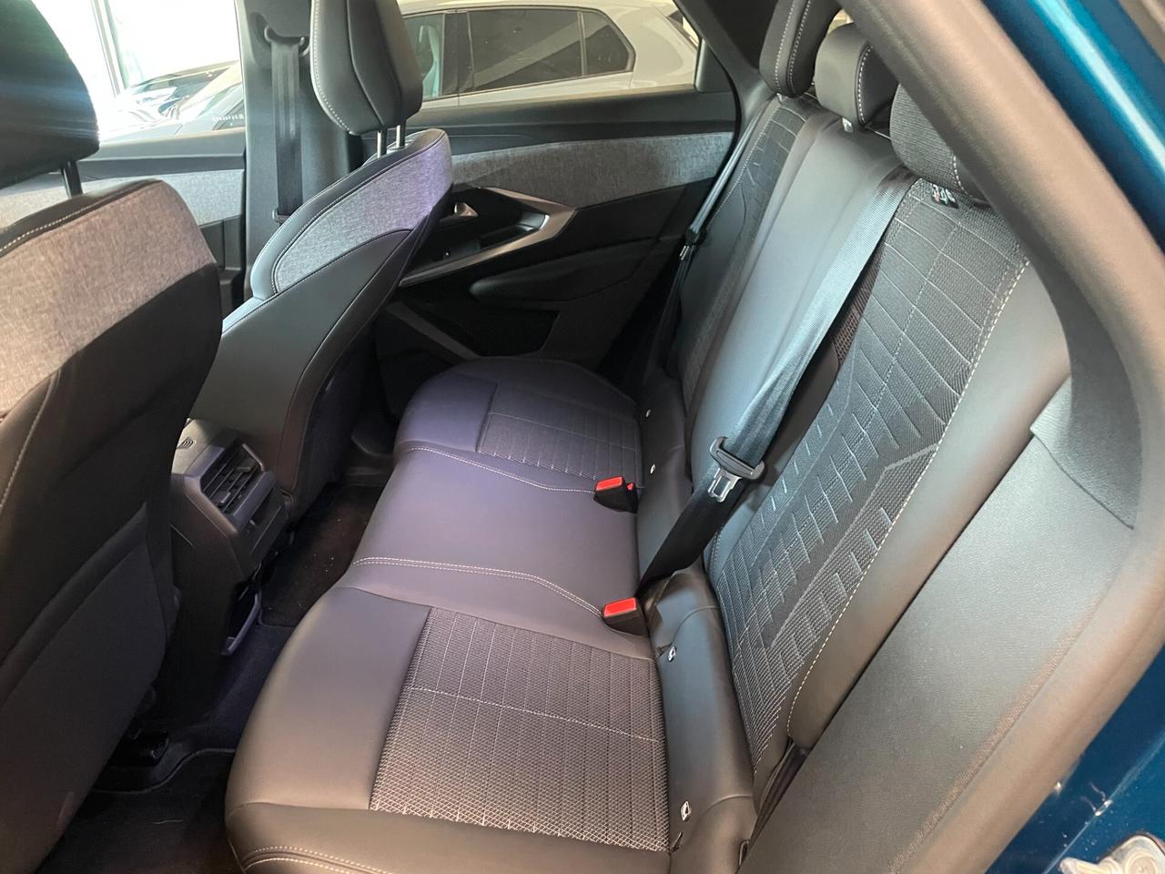 Peugeot 3008 Hybrid 145 e-DCS6 Allure PREZZO REALE