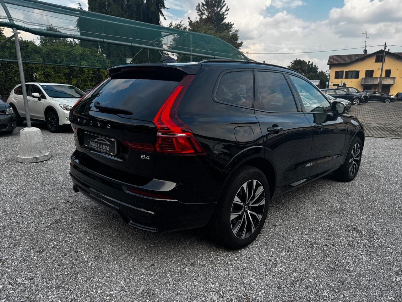 Volvo XC 60 B4 MILD IBRID AUTOMATICO PLUS DARK MY23