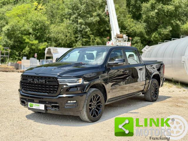 DODGE RAM 1500 crew Cab limited night edition