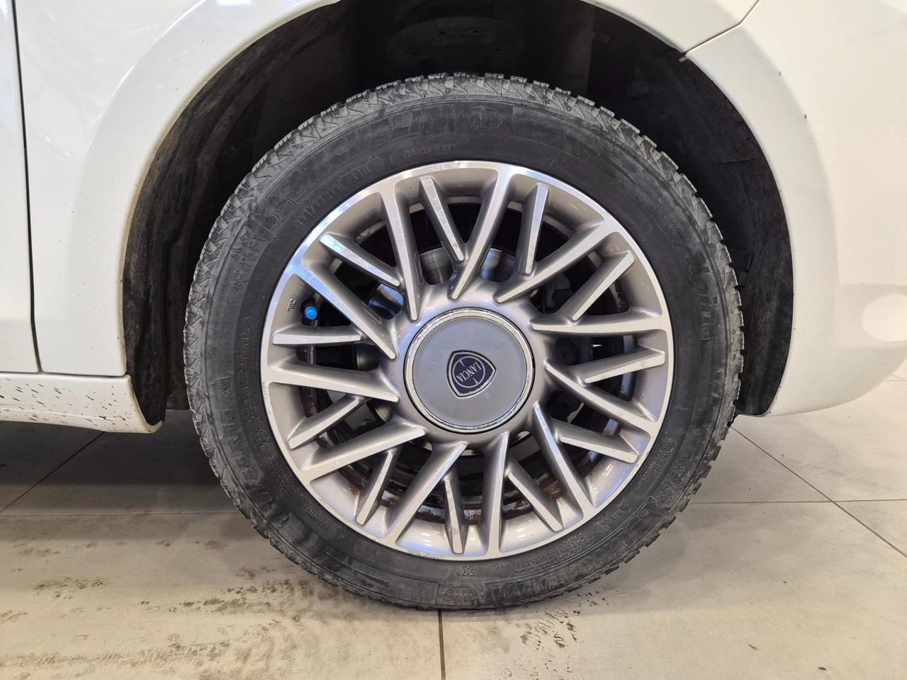 Lancia Ypsilon 5p 1.2 Silver 69cv - NEOPATENTATI - UNIPROPRIETARIO - Clima - Radio CD