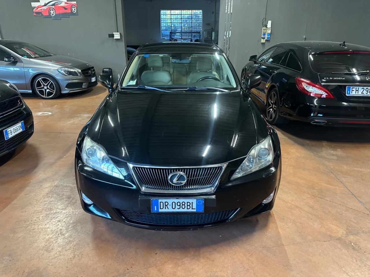 Lexus IS 220d MC Luxury