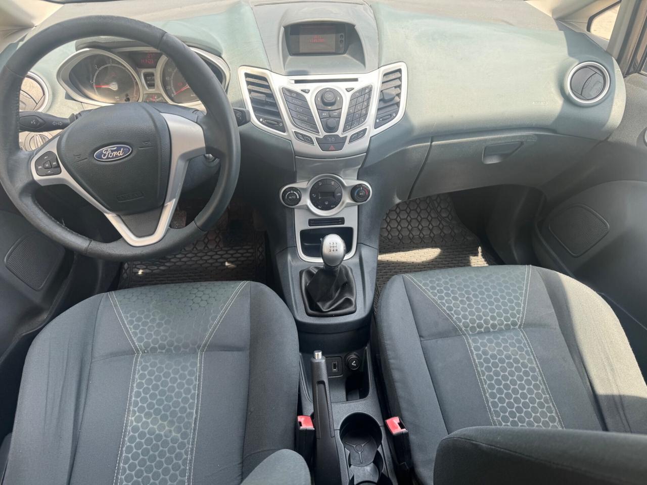 Ford Fiesta 1.4 TDCi 68CV 5 porte Titanium 2009