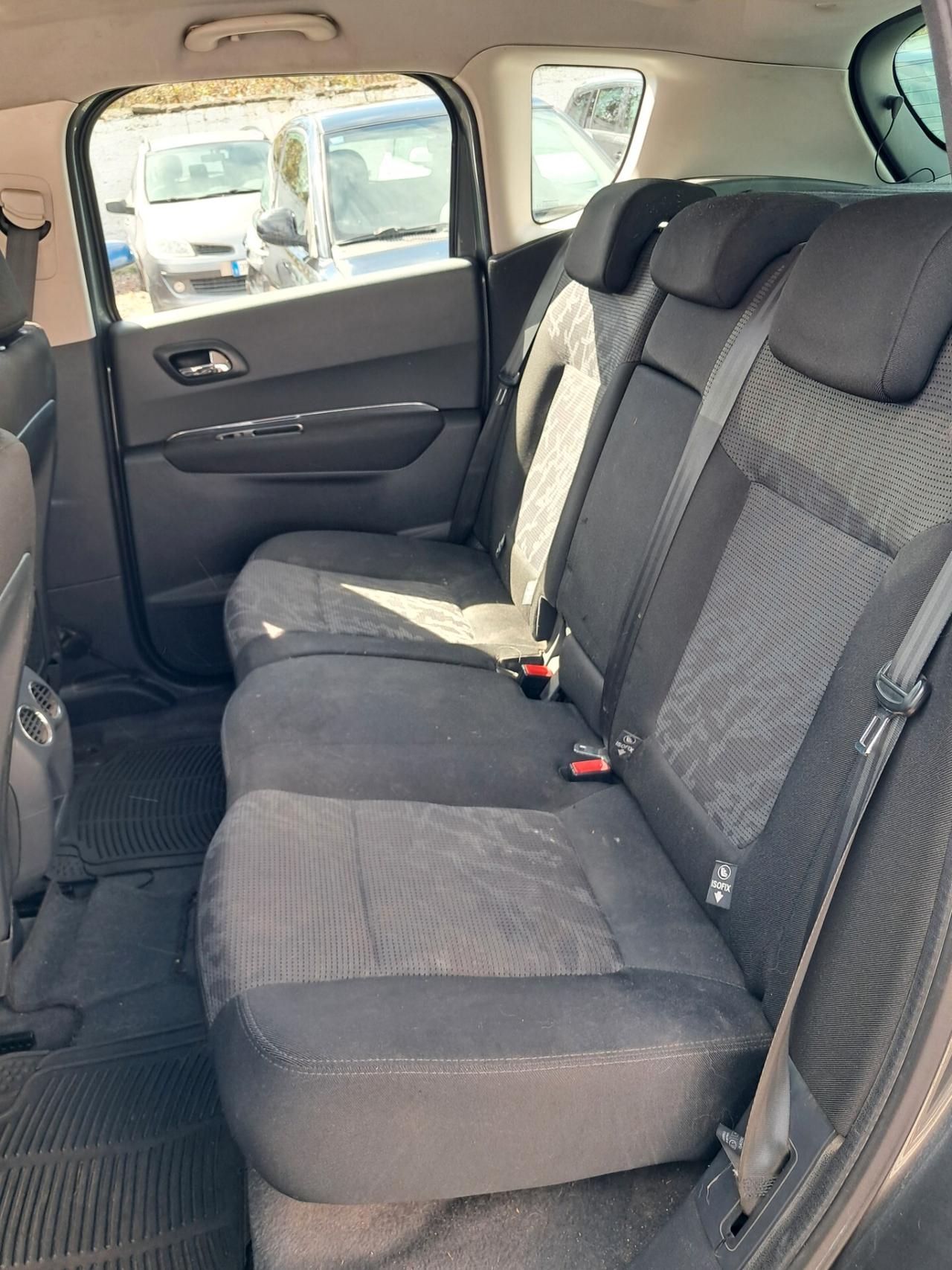Peugeot 3008 1.6 HDi 112CV cambio robotizzato Tecno