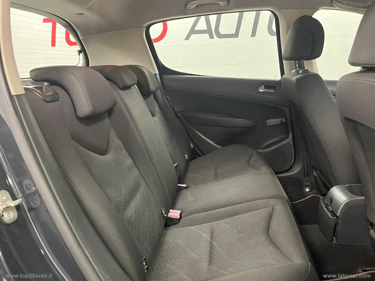 PEUGEOT 308 1.6 HDi 110 CV 5p. Tecno