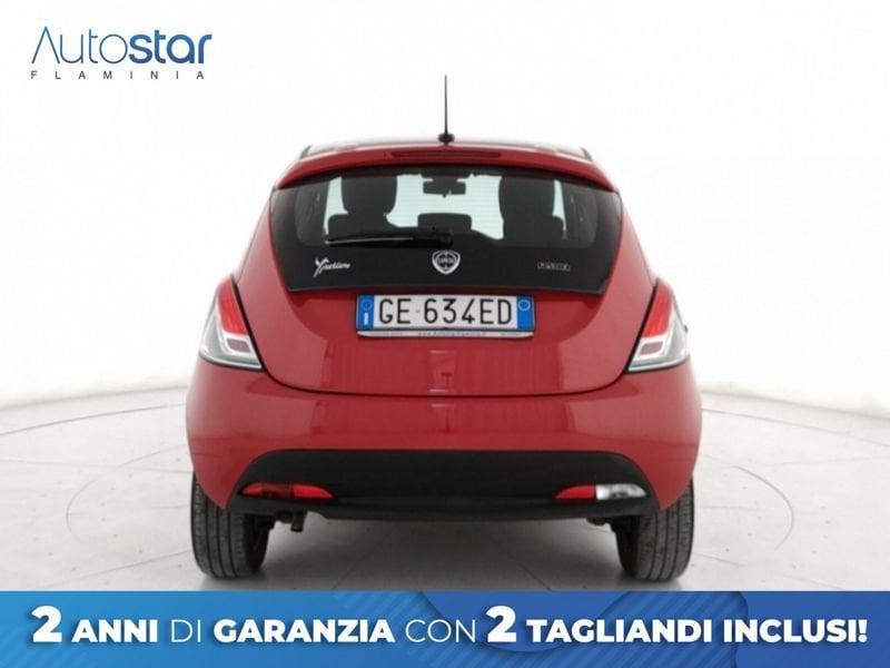 Lancia Ypsilon 1.0 firefly hybrid Silver s&s 70cv