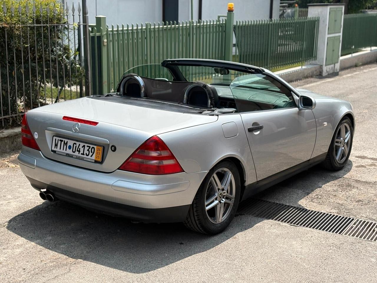 Mercedes-benz SLK 200 cat