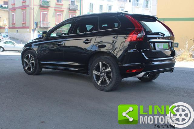 VOLVO XC60 2.0 D4 R-DESIGN MOMENTUM GT-8