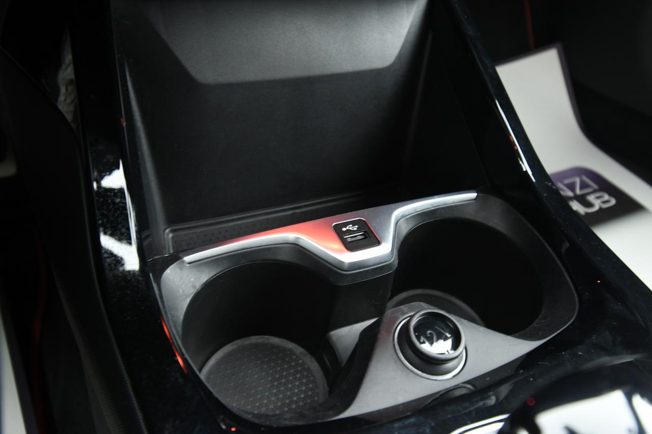 BMW 128ti auto CAMERA+LED+APP CONNECT