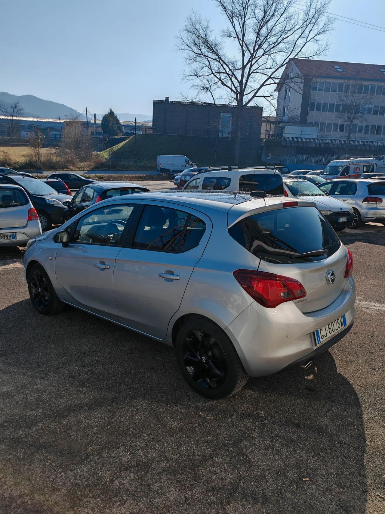 Opel Corsa 1.4 90CV GPL Tech 5 porte b-Color