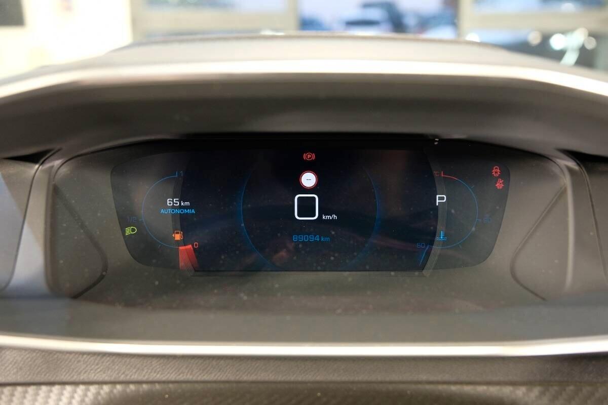 Peugeot 2008 BlueHDi 130 S&S EAT8 GT