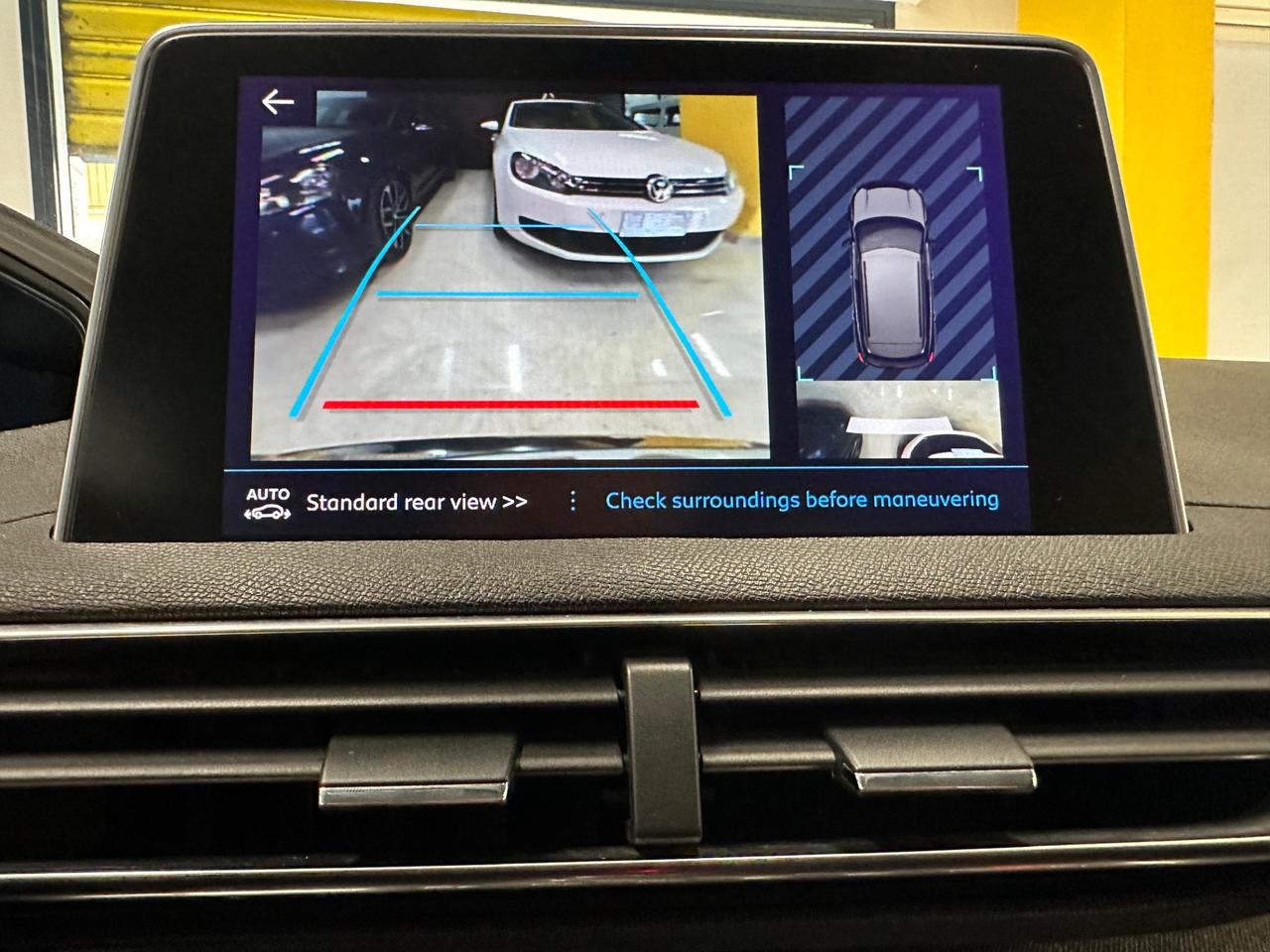 Peugeot 3008 BlueHDi 120 EAT6 S&S Allure