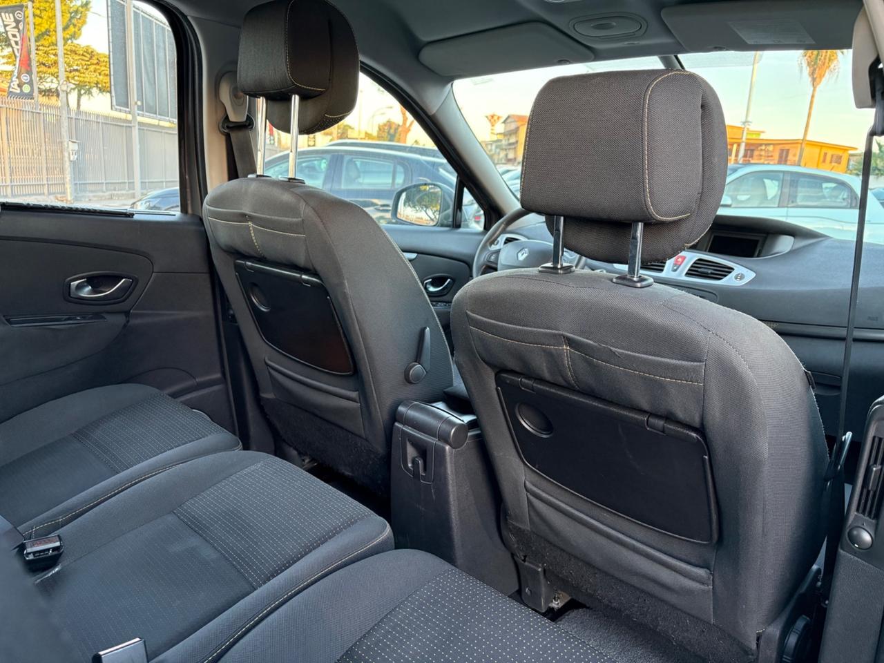 Renault Scenic xmod 1.5 dci 2011