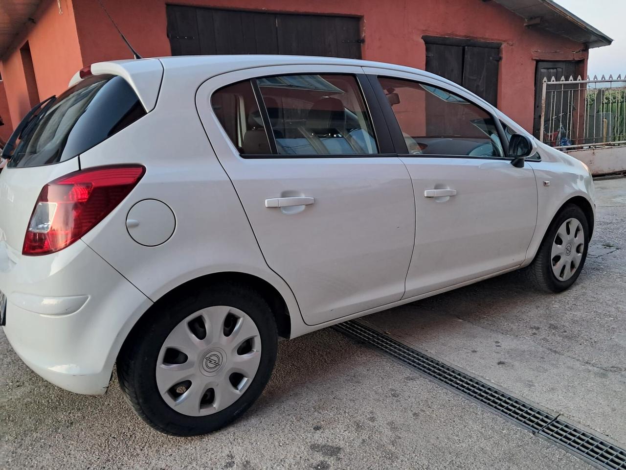 Opel Corsa 1.2 85CV 5 porte GPL-TECH Edition