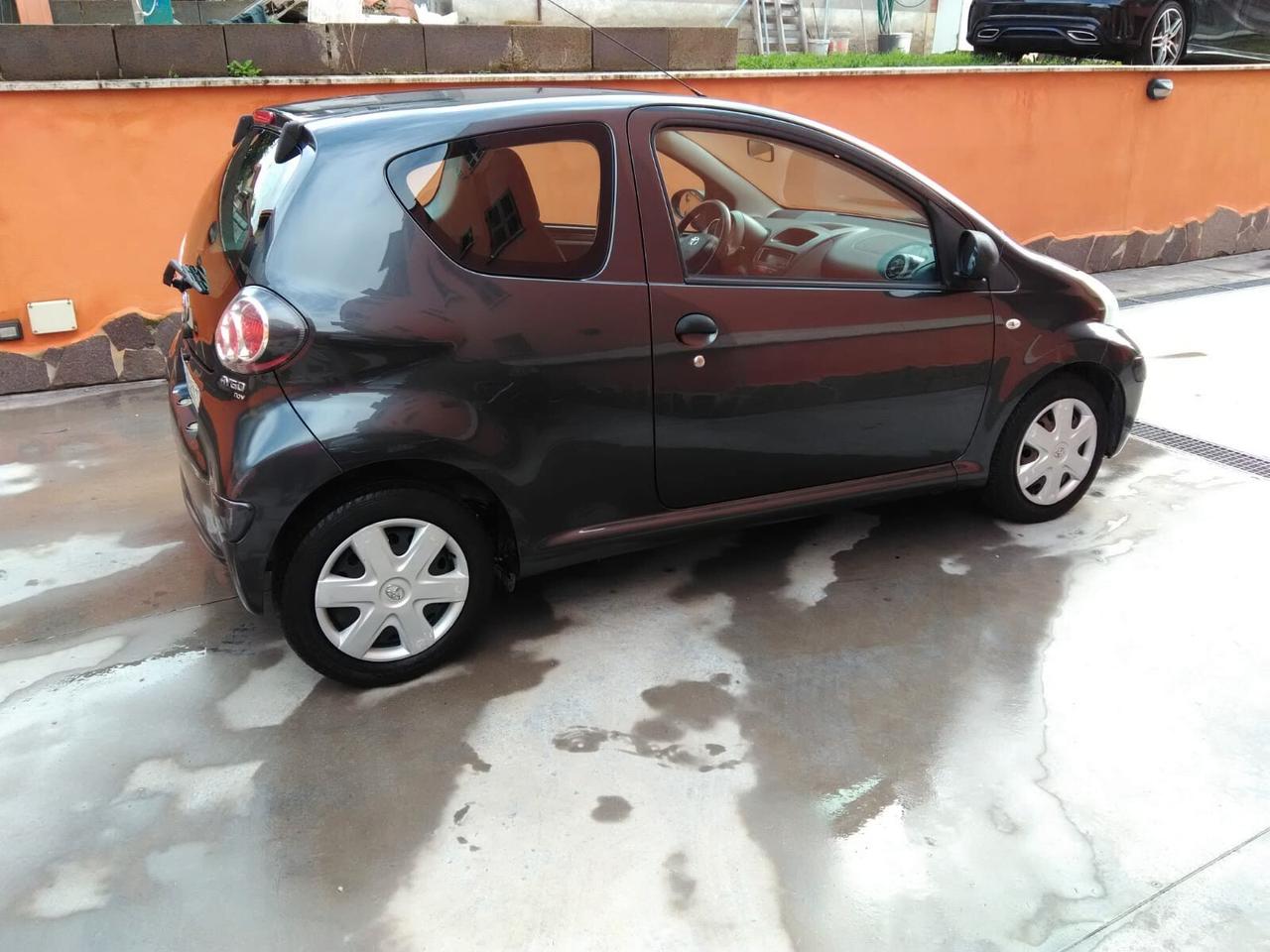 Toyota Aygo 1.0 - SOLO 37.000 KM - Unipro