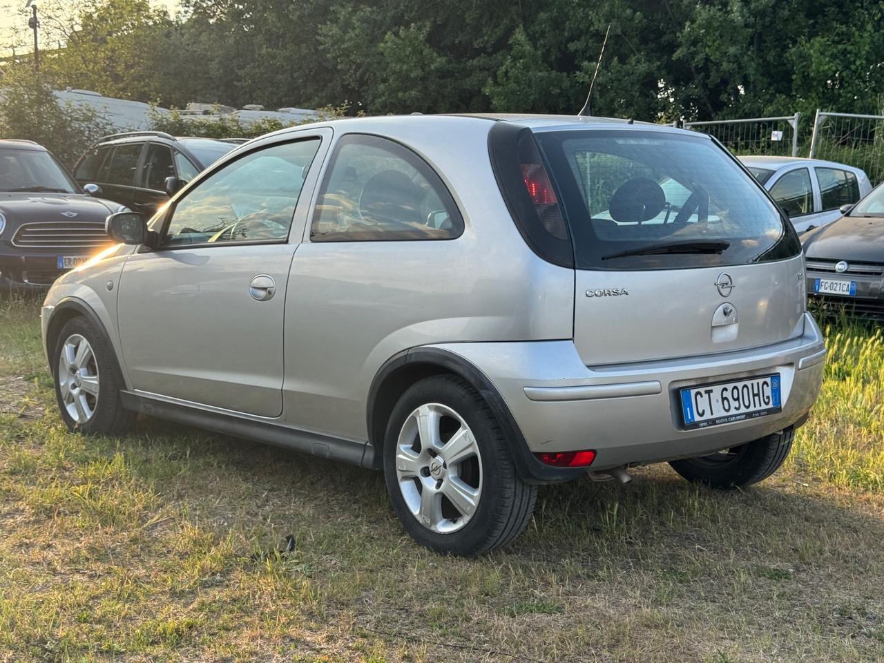 Opel Corsa 1.2 Benzina 80cv 3 porte Club 80.000km 2005