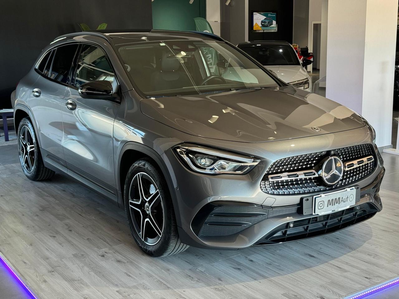 Mercedes-benz GLA 200d Automatic Premium AMG Night Edition