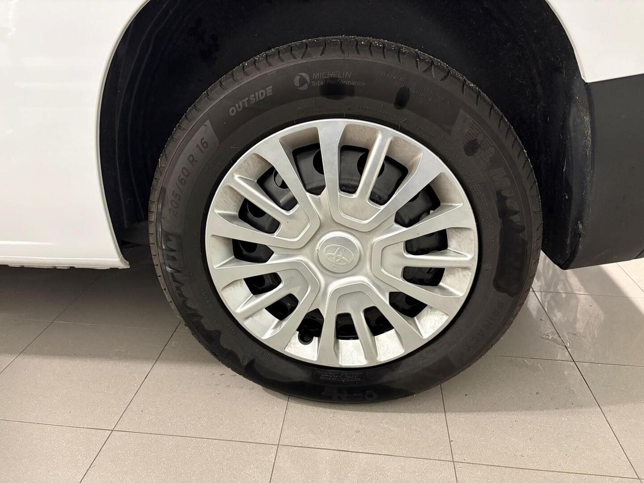 Toyota PROACE City Verso 1.5D 100 CV S&S Short d Lounge